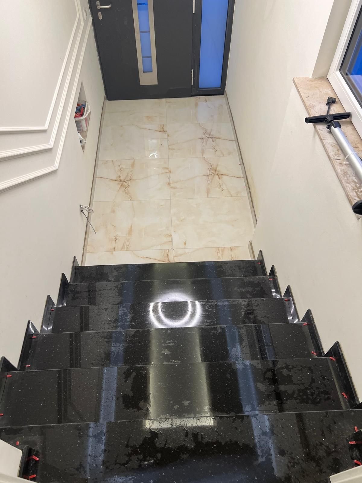 Granittreppe im Eingangsbereich