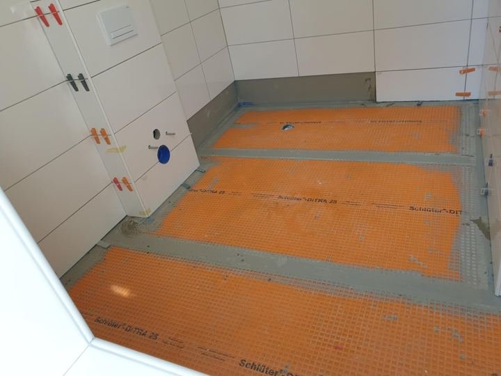 Entkopplungsmatte vor der Bodenverlegung