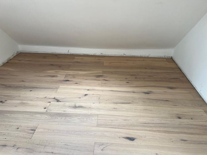 Eichendielen unter der Dachschräge
