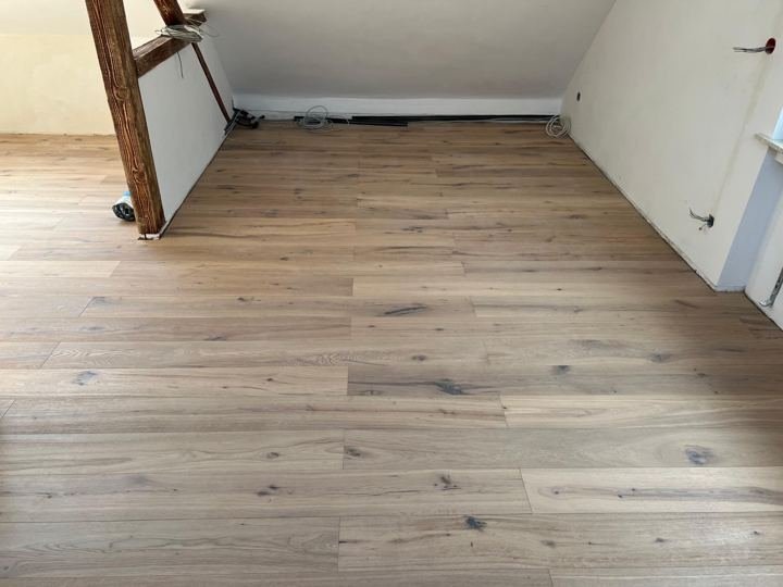 Landhausdielen im Dachgeschoss